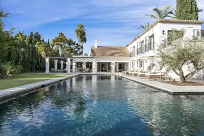 Detached Villa in Nueva Andalucía