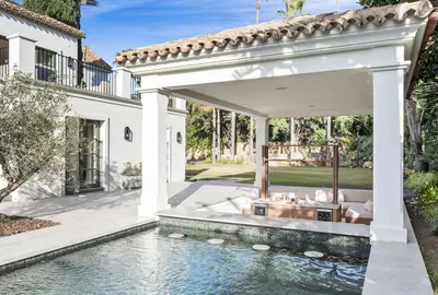 Detached Villa in Nueva Andalucía