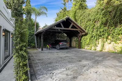 Detached Villa in Nueva Andalucía