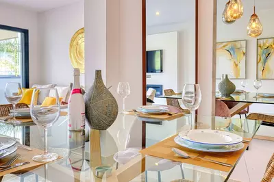 Middle Floor Apartment in Estepona