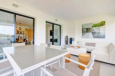 Middle Floor Apartment in Estepona