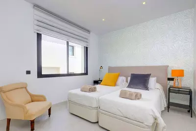 Middle Floor Apartment in Estepona