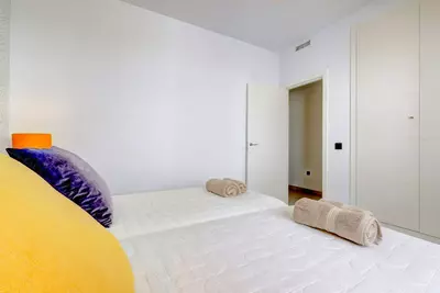 Middle Floor Apartment in Estepona
