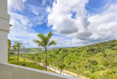 Middle Floor Apartment in Estepona