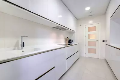 Middle Floor Apartment in Estepona