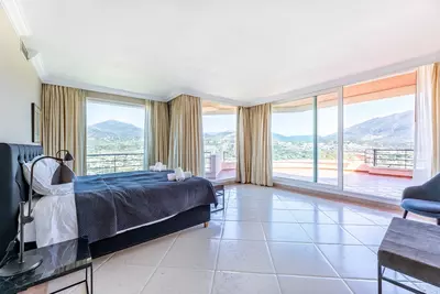 Penthouse in Nueva Andalucía