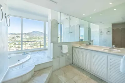 Penthouse in Nueva Andalucía