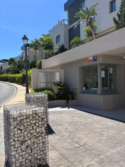 Middle Floor Apartment in Benahavís