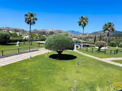 Middle Floor Apartment in Benahavís