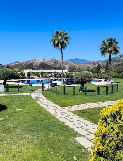 Middle Floor Apartment in Benahavís