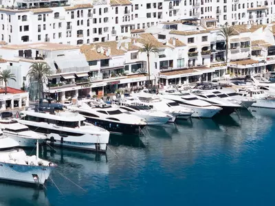 Middle Floor Apartment in Puerto Banús