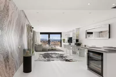 Middle Floor Apartment in Puerto Banús