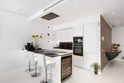 Middle Floor Apartment in Puerto Banús