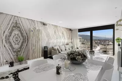 Middle Floor Apartment in Puerto Banús