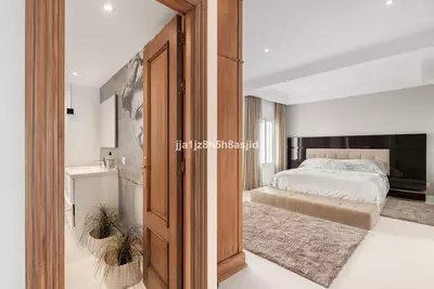 Middle Floor Apartment in Puerto Banús
