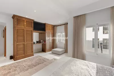 Middle Floor Apartment in Puerto Banús