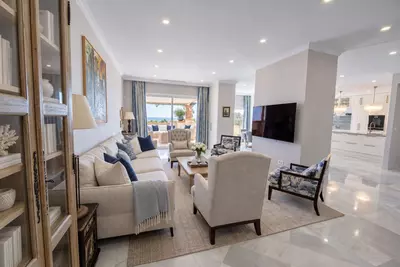 Middle Floor Apartment in Río Real