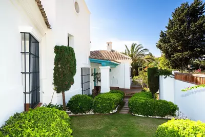 Detached Villa in Guadalmina Baja