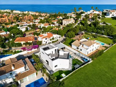 Detached Villa in Estepona