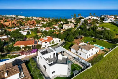 Detached Villa in Estepona