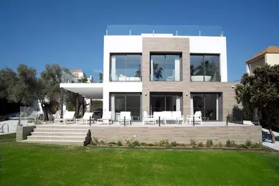 Detached Villa in Nueva Andalucía