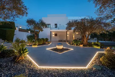 Detached Villa in Nueva Andalucía