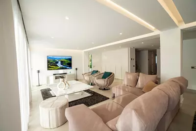 Detached Villa in Nueva Andalucía