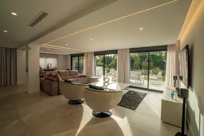 Detached Villa in Nueva Andalucía