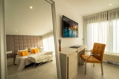 Detached Villa in Nueva Andalucía