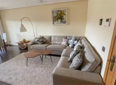 Middle Floor Apartment in Selwo