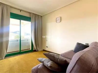 Middle Floor Apartment in Selwo