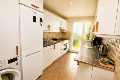 Middle Floor Apartment in Nueva Andalucía