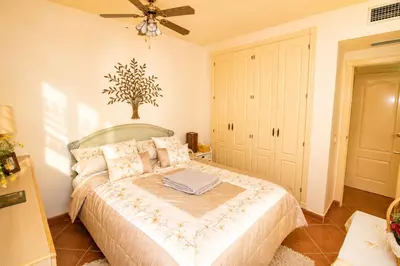 Middle Floor Apartment in Nueva Andalucía