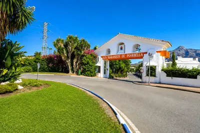 Middle Floor Apartment in Nueva Andalucía