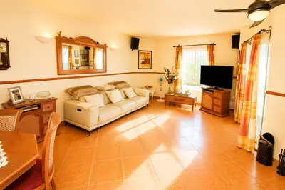 Middle Floor Apartment in Nueva Andalucía