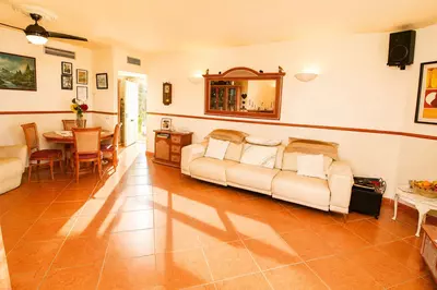 Middle Floor Apartment in Nueva Andalucía