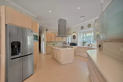 Detached Villa in Nueva Andalucía