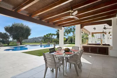 Detached Villa in Nueva Andalucía
