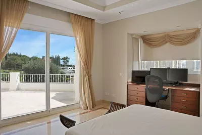 Detached Villa in Nueva Andalucía