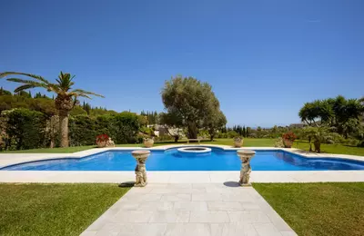 Detached Villa in Nueva Andalucía