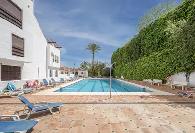 Middle Floor Apartment in Nueva Andalucía