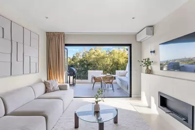 Middle Floor Apartment in Benahavís