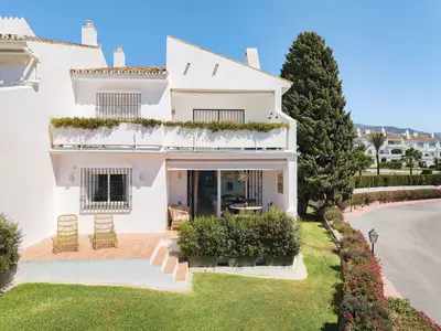 Ground Floor Apartment in Nueva Andalucía