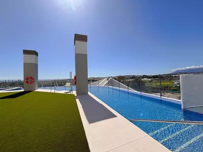 Middle Floor Apartment in Nueva Andalucía