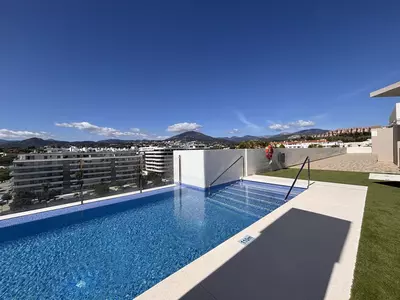 Middle Floor Apartment in Nueva Andalucía