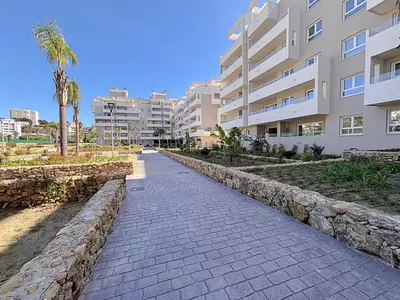 Middle Floor Apartment in Nueva Andalucía