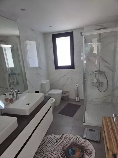 Middle Floor Apartment in Estepona