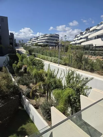 Middle Floor Apartment in Estepona