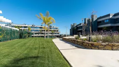 Middle Floor Apartment in Estepona