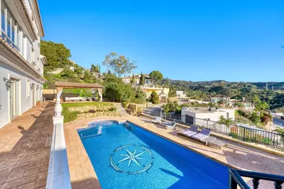 Detached Villa in Elviria